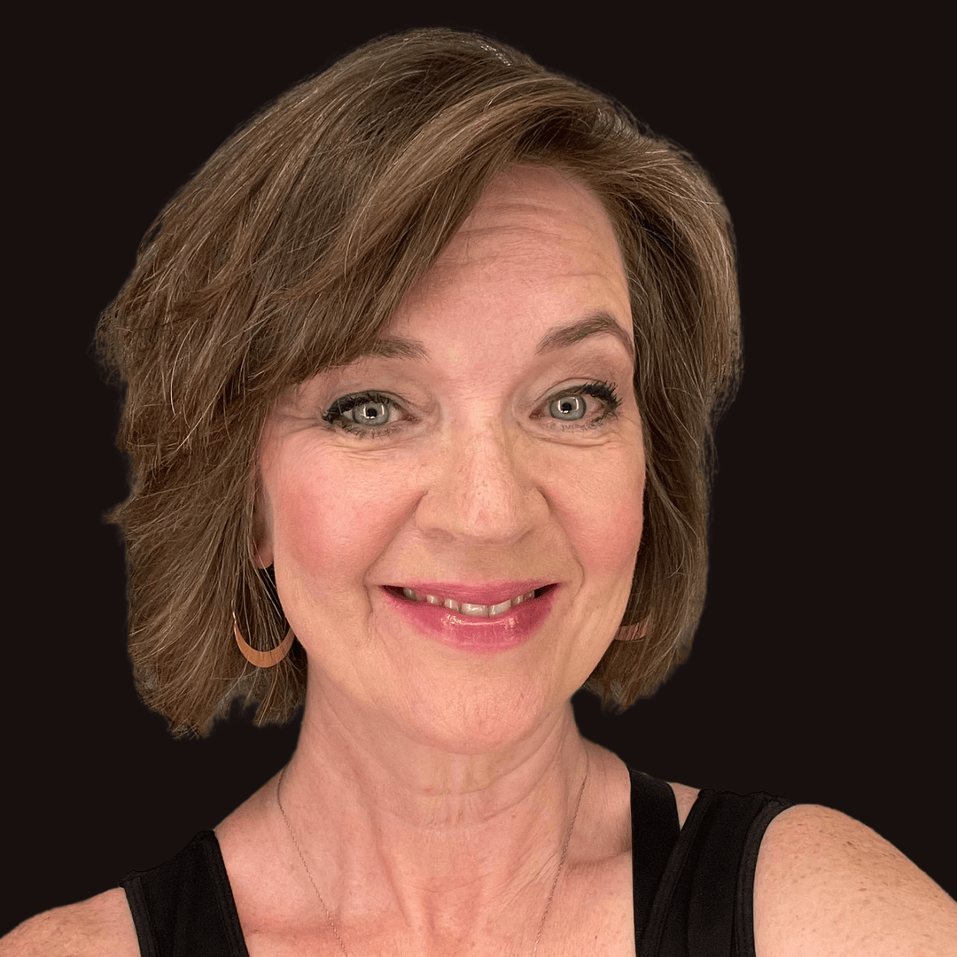 DebraGeister1's tweet photo. 🚀 My role has expanded. 

In addition to leading our sponsor bank team, I now am building two new domain expert teams in fraud and compliance.

The new group will be called "Strategic Domain Support," and our job is two fold:

1️⃣ Be the faces of the industry and providing through leadership 

2️⃣ Be the subject matter experts that enable our sales team to design and configure use-case specific solutions.

It's like buying a house.  

The realtor is going to show you all the options, but if you want to dive deep on configuring the plumbing, roofing, or blowing out the kitchen, the SMEs come in to support.