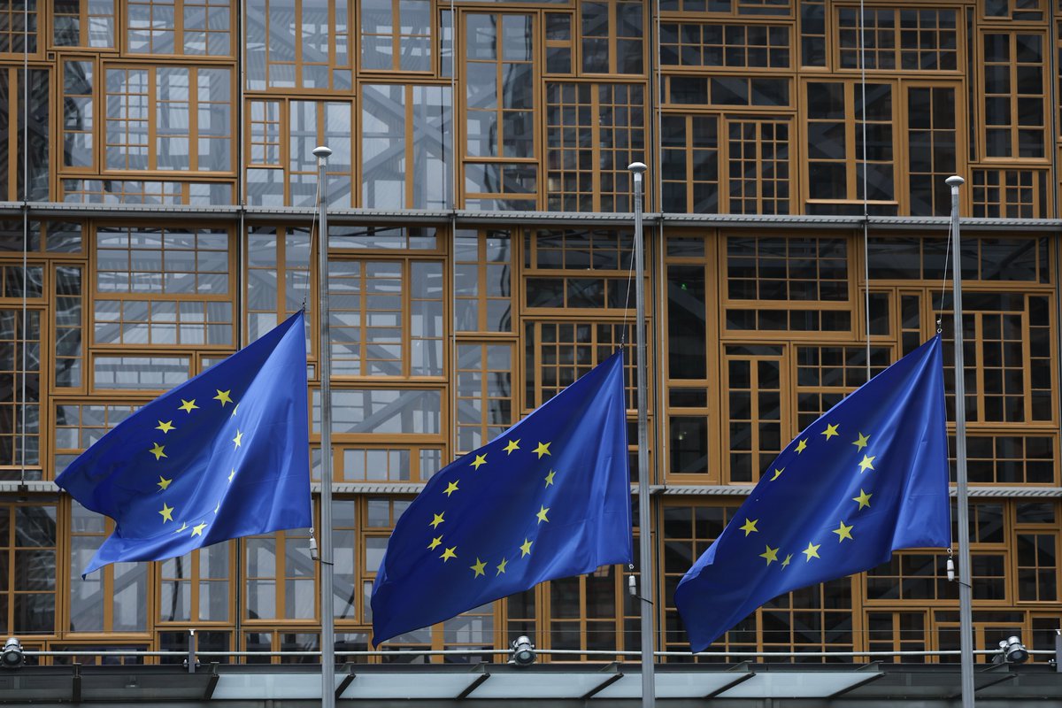 The European flags in front of our building are flying at half-mast following the tragic incident in Örebro, Sweden.

Our thoughts are with the people of Sweden.