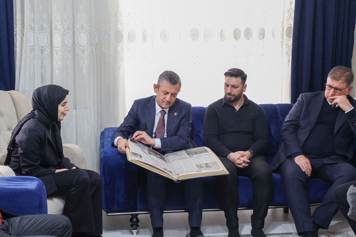 Genel Başkanımız Özgür Özel, Adıyaman’da 6 Şubat depreminde hayatını kaybeden Adıyaman Belediyemiz personeli Zübeyir Pektaş’ın ailesini ziyaret etti.