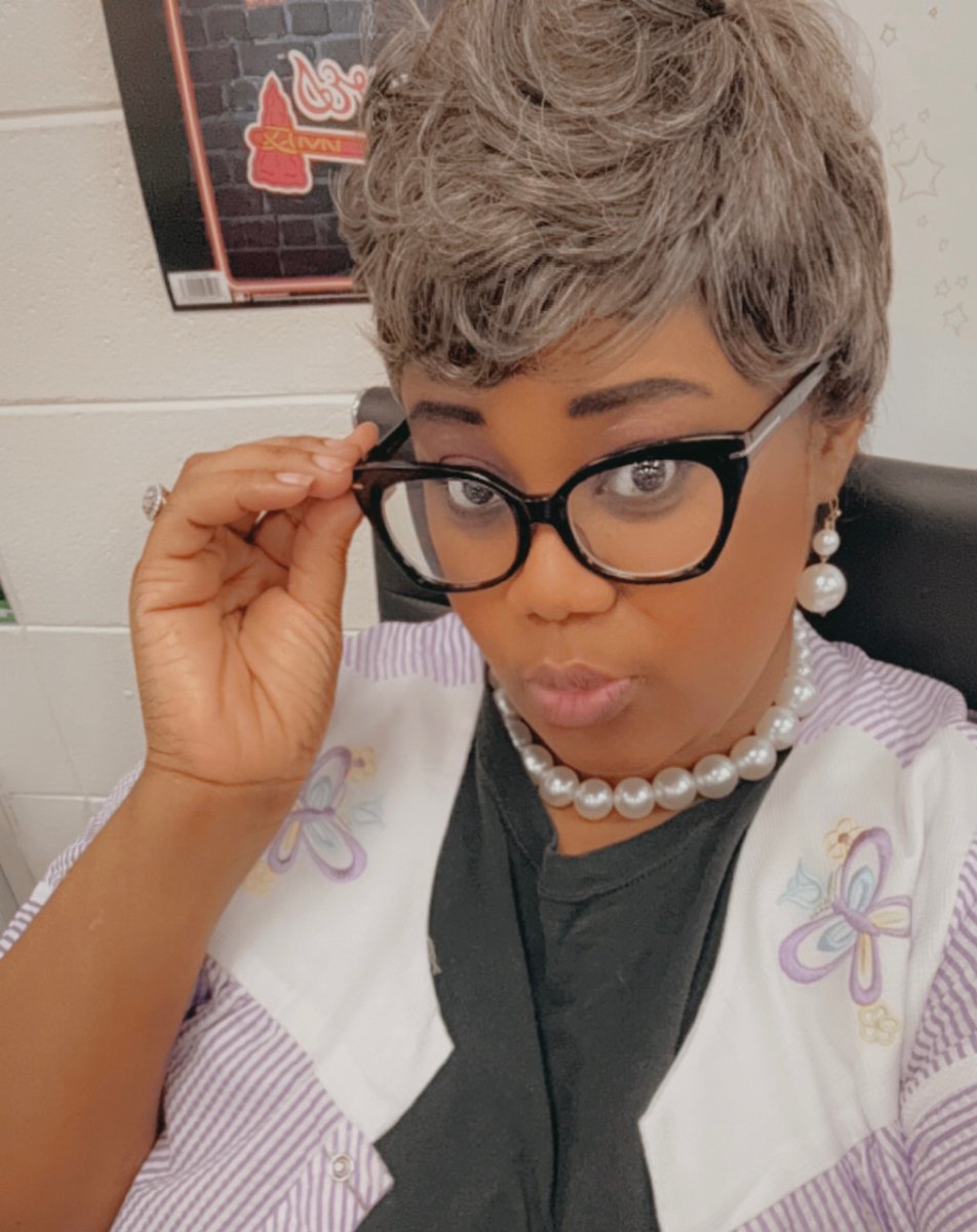 🚌100th Day of School🏫 <a href="/SGTheBestNest/">SnelsonGoldenMS</a> <a href="/akjohnsonEdS/">Dr. Anthony K. Johnson</a> <a href="/LibertyCoSchool/">Liberty Co. Schools</a> 
#iTeach 🍎 
#MathTeacher ✏️