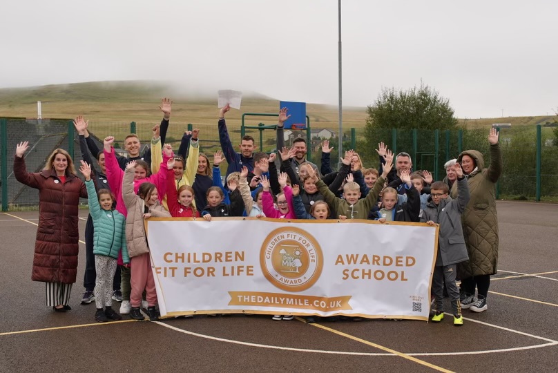 The Daily Mile UK (@_thedailymile) on Twitter photo "We’ve seen a noticeable improvement in pupils’ mental well-being—running or walking together gives our healthy, confident individuals a chance to clear their minds" 💛🧠
Read how The #DailyMile is making a big difference at Fochriw Primary: shorturl.at/4BBNh
<a href="/RunWales/">I Run Wales</a> "We’ve seen a noticeable improvement in pupils’ mental well-being—running or walking together gives our healthy, confident individuals a chance to clear their minds" 💛🧠
Read how The #DailyMile is making a big difference at Fochriw Primary: shorturl.at/4BBNh
<a href="/RunWales/">I Run Wales</a>