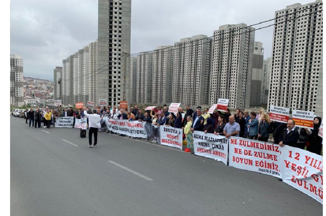 ibrahimhancer4's tweet photo. @murat_kurum 4000 aile HİBE degil,parasını ödediği evini bekliyor.Bakan olarak sözler vermiştiniz.innovia 4 https://t.co/3NcXftJISk