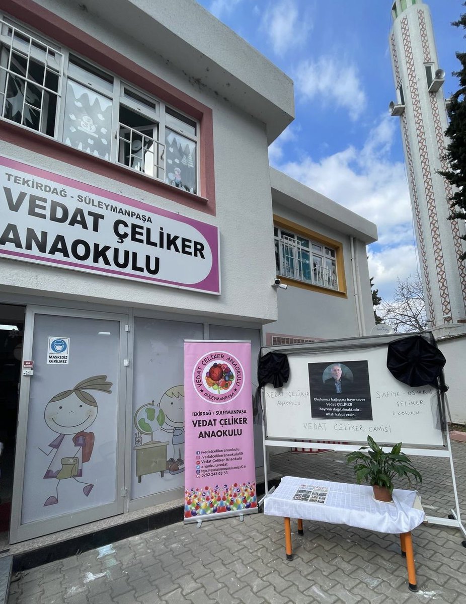 AnaokuluVedat's tweet photo. Hayırseverimiz Hacı Vedat Çeliker’i okulumuz öğrencileri ve velilerimiz ile andık.
@tekirdagmem 
@drazizyeniyol 
@spasamem59 
@ebubekir_atilla 
@LtfiyeSertdamar https://t.co/bJUO4mxGYz