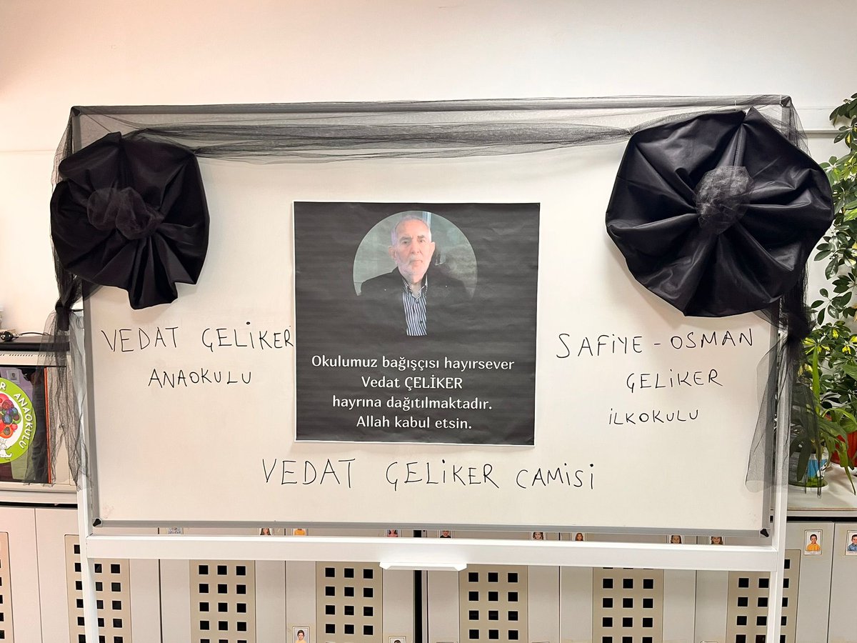 AnaokuluVedat's tweet photo. Hayırseverimiz Hacı Vedat Çeliker’i okulumuz öğrencileri ve velilerimiz ile andık.
@tekirdagmem 
@drazizyeniyol 
@spasamem59 
@ebubekir_atilla 
@LtfiyeSertdamar https://t.co/bJUO4mxGYz
