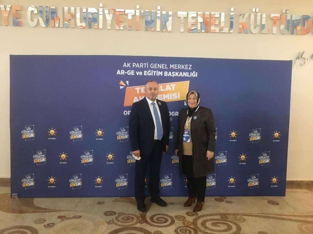 Ordu İl Teşkilatında beraber yıllarca siyaset yaptığımız, önceki dönemler Kadın Kolları il Başkanımız <a href="/aysglbysall/">ayşegül baysal</a>   Başkanım bugün gerçekleştirilen Ak Parti  Genel Merkez Kadın Kolları 7. Olağan Kongresinde MKYK Üyeliğine seçilmiştir Başarılar diliyorum Başkanım Hayırlı olsun