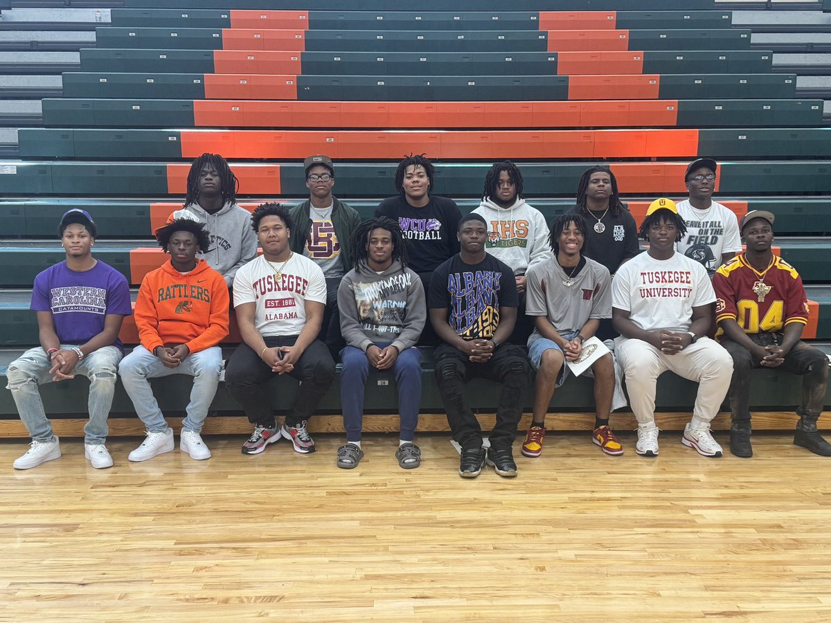 Congrats to our 14 players who signed their LOI today bringing our total to  17 seniors 17 signees 🏆🐅🧡💚 God is Great 💪🏾 #NSD2025  The Factory 🔥 Trust The Process