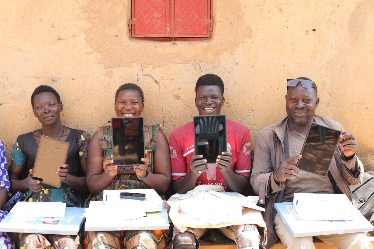 MaamaKampala21's tweet photo. By the end of today, 200 beneficiaries of the Tablet Distribution and Digital Literacy Program residing in Te Yao, Oyam District were delighted to receive their tablet devices which will help them enhance their digital skills and broaden access to technology.
#UCCYange #UCUSAF #BridgingTheDigitalDivide