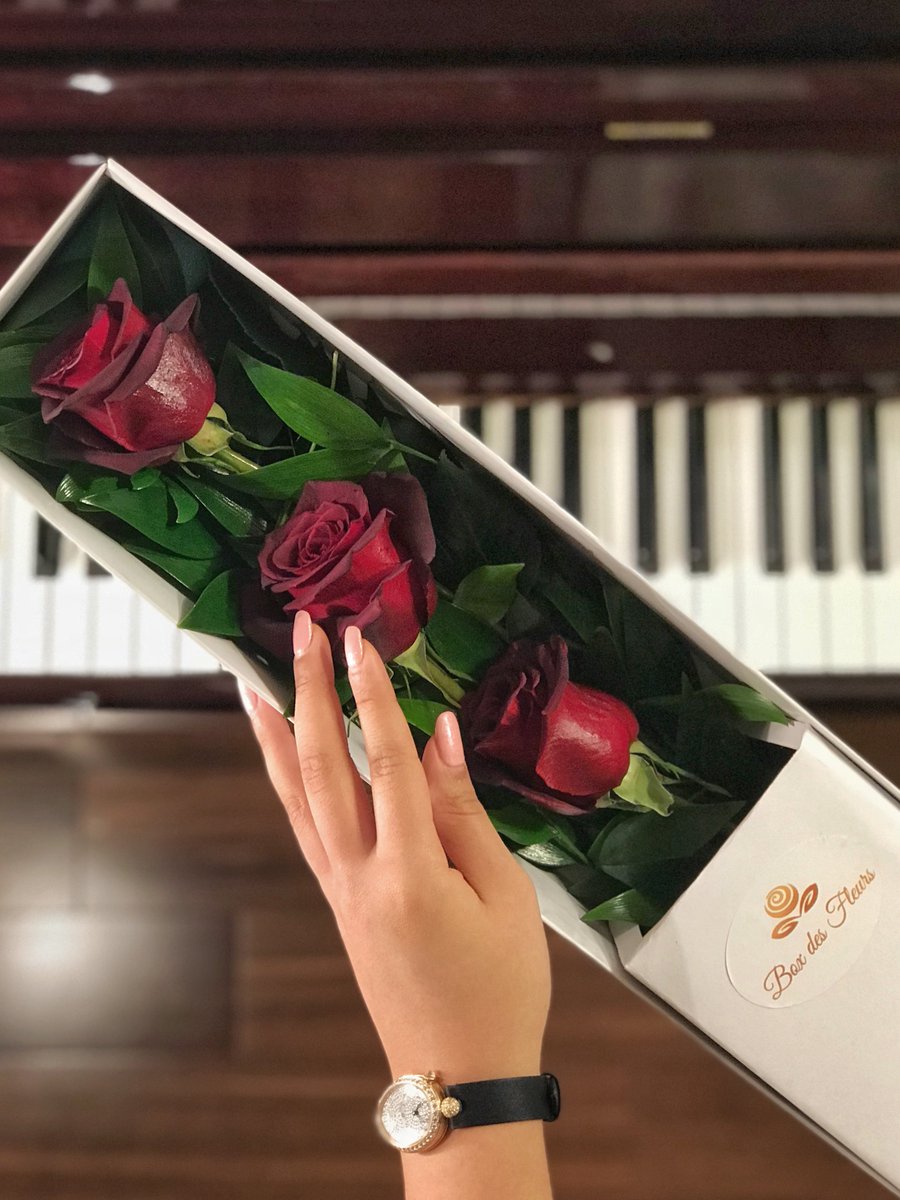 boxdesfleurs's tweet photo. XOXO Valentine’s Day favorites are here 🌹 - https://t.co/HKX58a93OD https://t.co/mttQhtc3Mq
