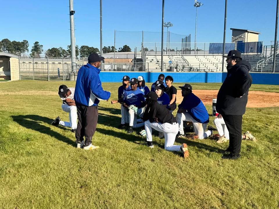 Our sophomore and JV team are putting in the work as they gear up for the week ahead!  #GrindMode #WildcatBaseball