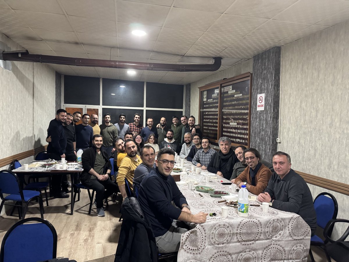 glckty's tweet photo. 1.Geleneksel Atatürk Üniversitesi kardiyoloji cağ kebap toplantısı. Hastalarımız duymasın😊😊😊 https://t.co/8yW6yIXNHH