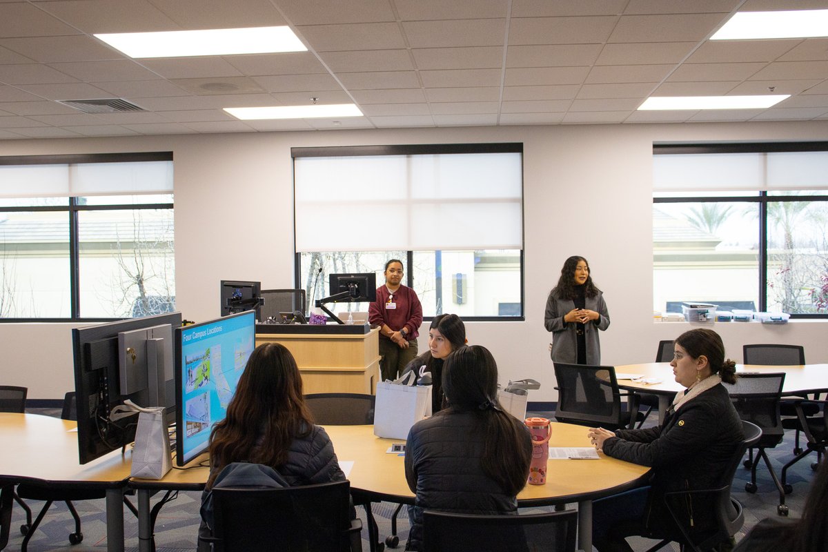 We invited <a href="/Fresno_State/">Fresno State</a> students to the SMU - Fresno campus to learn about the Accelerated Bachelor of Science in Nursing (ABSN) program.🩺 They took a tour, observed a simulation and asked current students about the ABSN program.

Learn more about ABSN: smu.pub/4gtU5h5