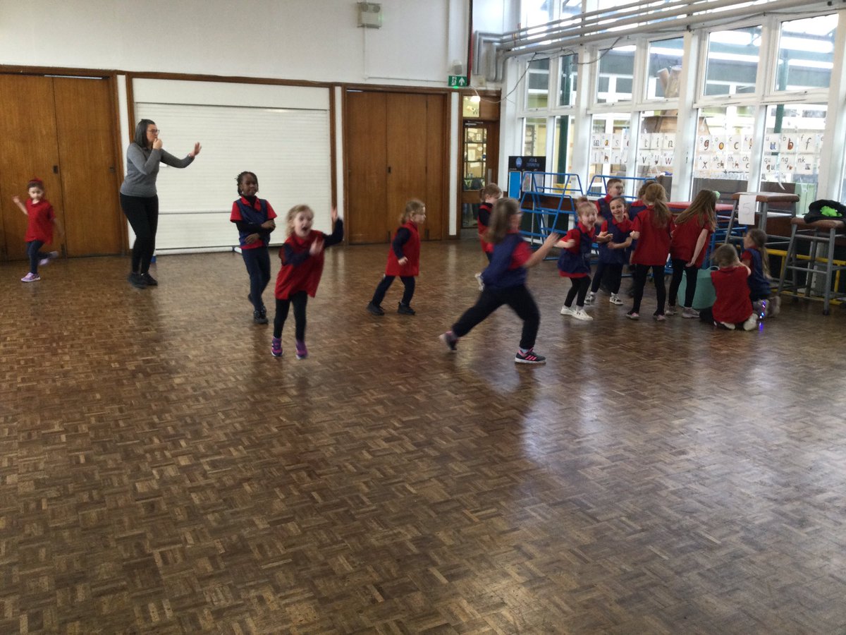 MissHarrisonSTM's tweet photo. Great game of Quidditch with Mrs Pennells today! Such good camaraderie from these young children! #STMGAMEOFQUIDDITCH https://t.co/5KTJgdvQX0