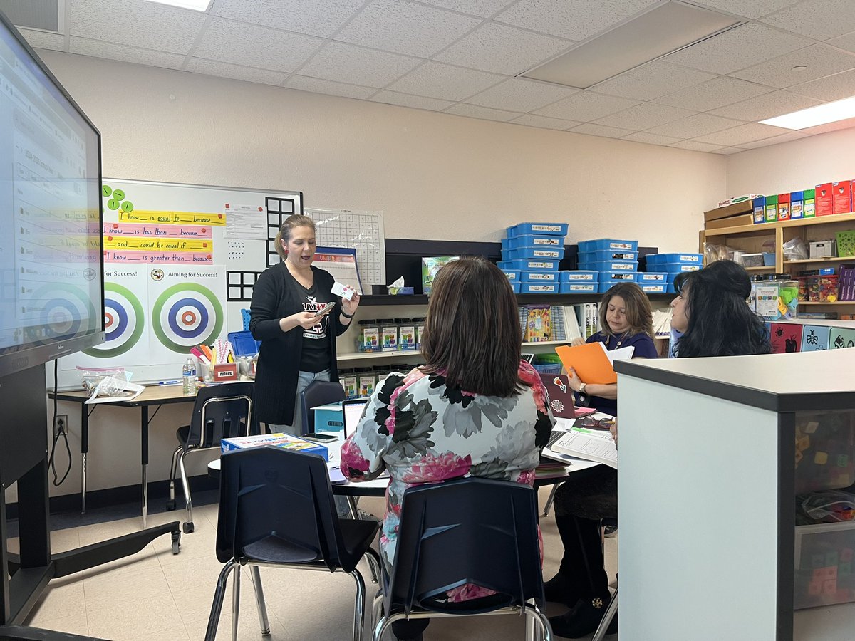 nadia_dlr's tweet photo. 2nd grade math PLC with Mrs. Dibler. Great ideas, lots of sharing and learning! #ExplorerExcellence https://t.co/WNT03vAsQM