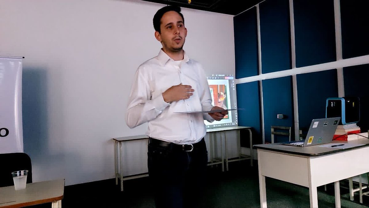 UCV Noticias (@ucv_noticias_) on Twitter photo #05Feb | Luis Carvajal, sociólogo ucevista, presenta su ponencia "Escuelas de perdón y reconciliación: sistematización de una experiencia" en la sala "Simón Sáez" de FaCES (<a href="/FaCESUCVe/">FaCES #UCV</a>). #05Feb | Luis Carvajal, sociólogo ucevista, presenta su ponencia "Escuelas de perdón y reconciliación: sistematización de una experiencia" en la sala "Simón Sáez" de FaCES (<a href="/FaCESUCVe/">FaCES #UCV</a>).