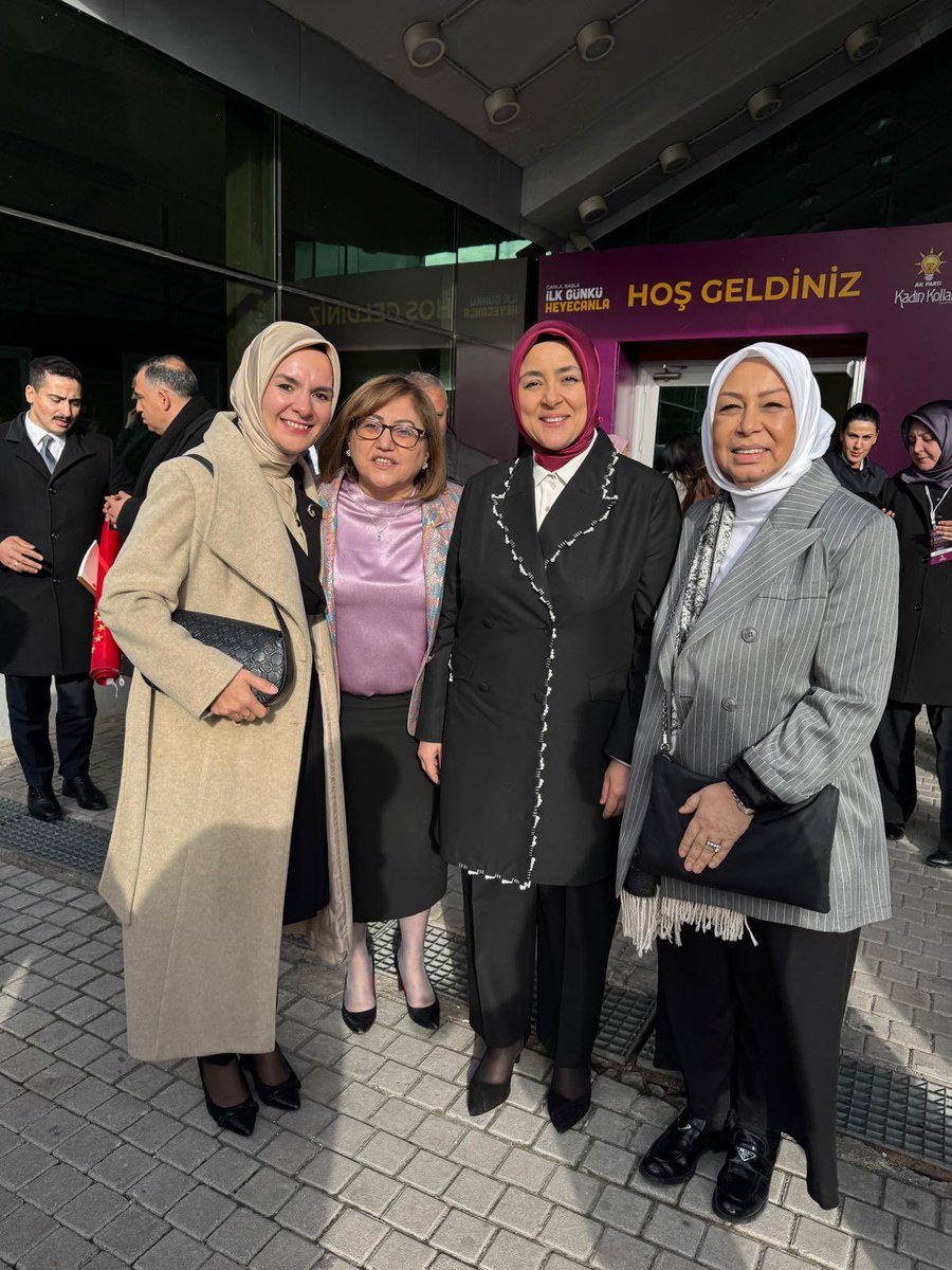 Cumhurbaşkanımız, Genel Başkanımız Sn. <a href="/RTErdogan/">Recep Tayyip Erdoğan</a>’ın katılımıyla Kadın Kolları 7. Olağan Kongremizi gerçekleştirdik.

Görevi devreden <a href="/aysekesir/">Ayşe Keşir 🇹🇷🇹🇷🇹🇷</a> başkanımıza bugüne kadar yapmış olduğu özverili çalışmalar için teşekkür ediyor, görevi devralan <a href="/tugbaisikercan/">Tuğba IŞIK ERCAN</a> başkanımıza ve