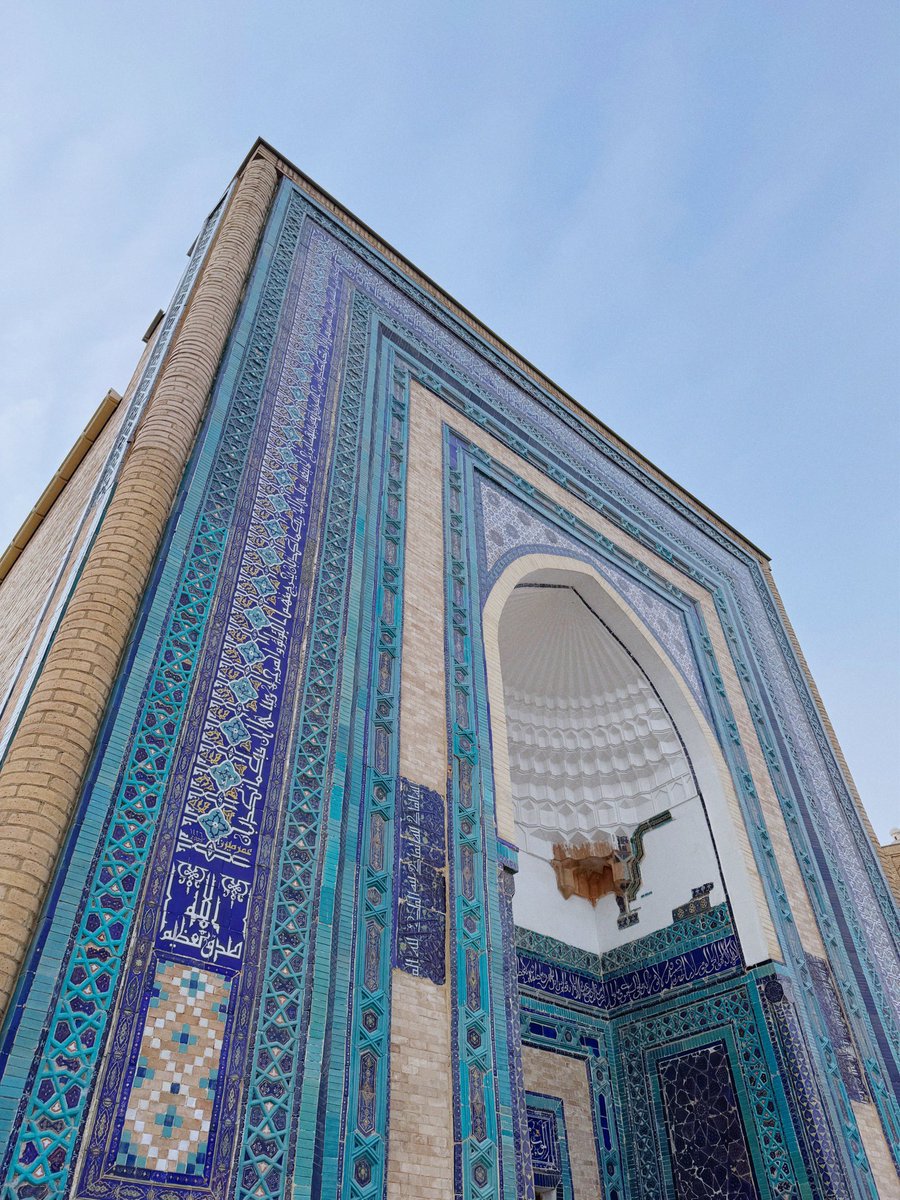 lmaovadh's tweet photo. uzbek dump🇺🇿✨ https://t.co/EHUO3UeIXU