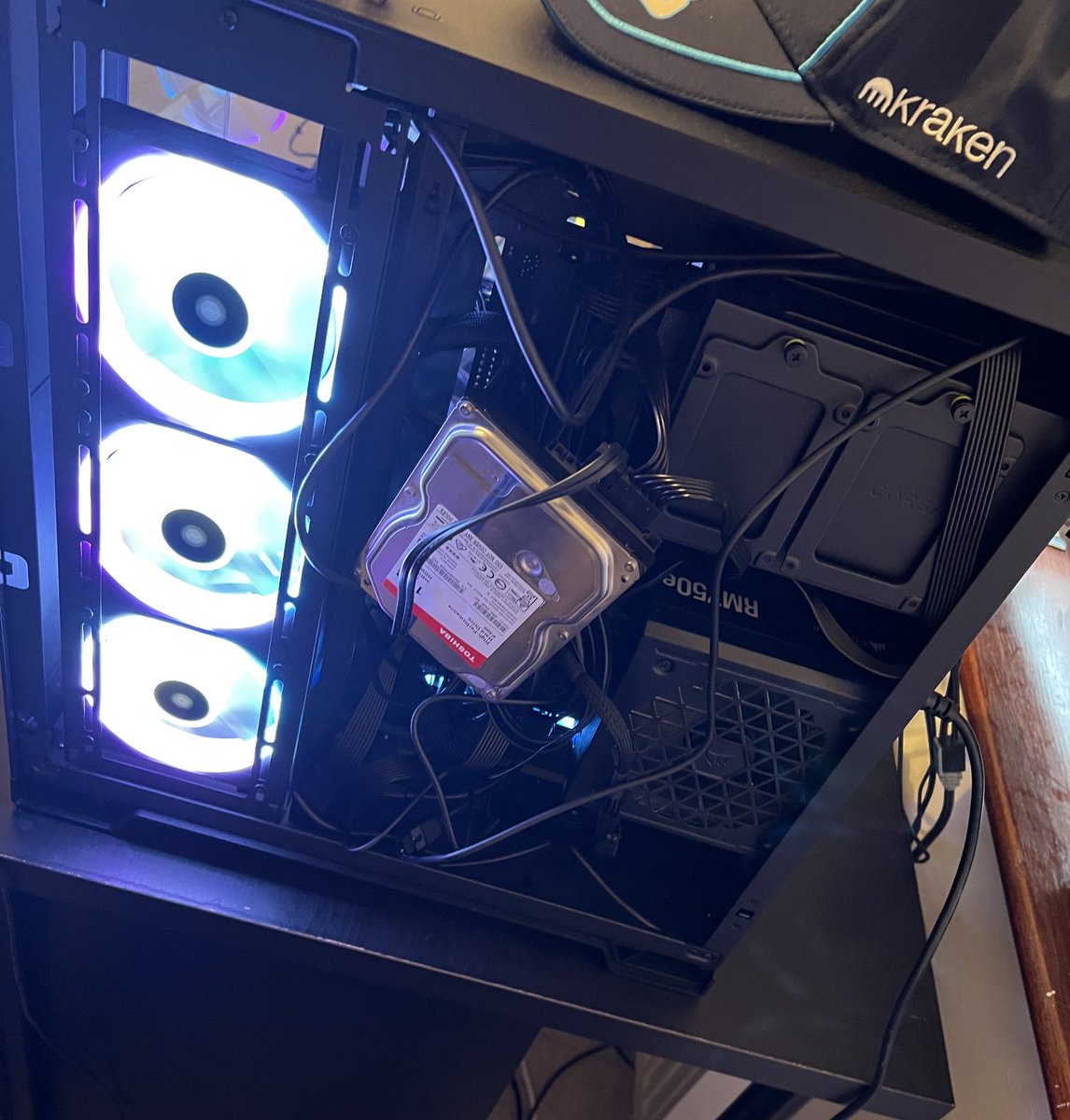 JackLogistical's tweet photo. I was inspired to share my ‘Cable management is overrated’ photos 😂 https://t.co/L9TfS3Jstx