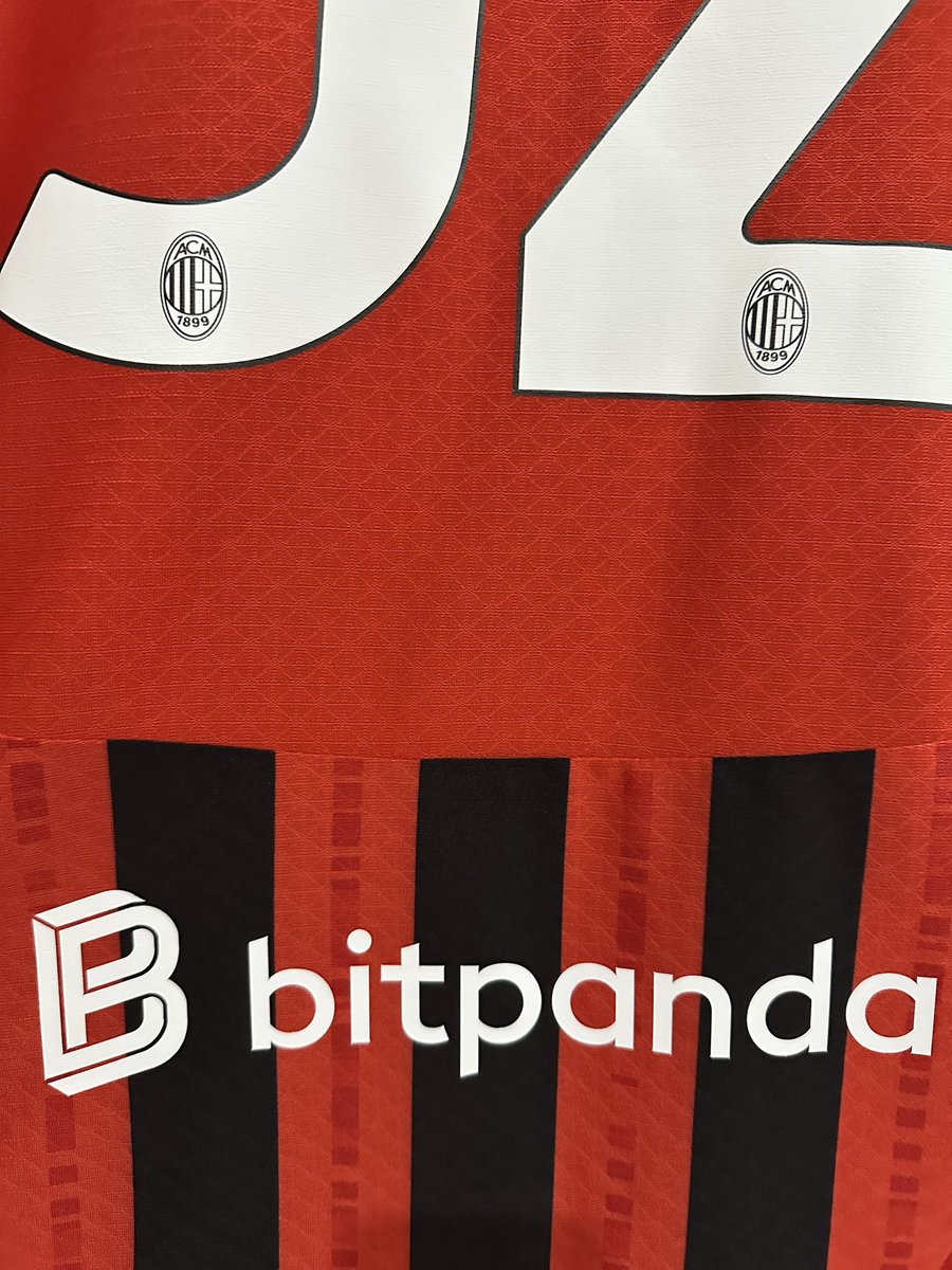 ig: RBSAPPAREL.2010 tweet media