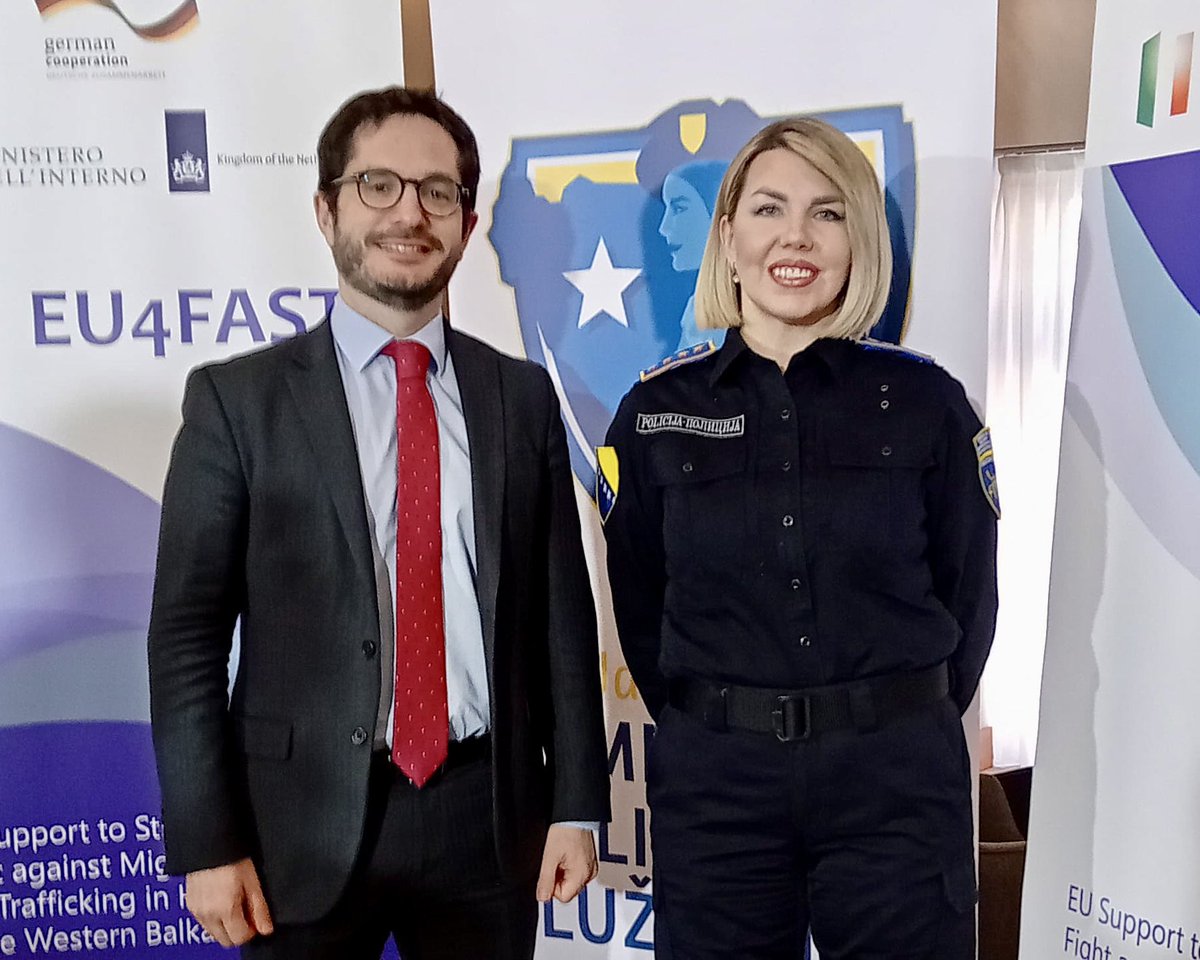 _FrancoisDelmas's tweet photo. One su na prvoj liniji u borbi protiv trgovine ljudima na Zapadnom Balkanu i štite našu sigurnost. Hvala programu 🇪🇺 #EU4FAST što je omogućio policijskim službenicama iz regije ovaj susret u Sarajevu. https://t.co/CF0KjFqgL7