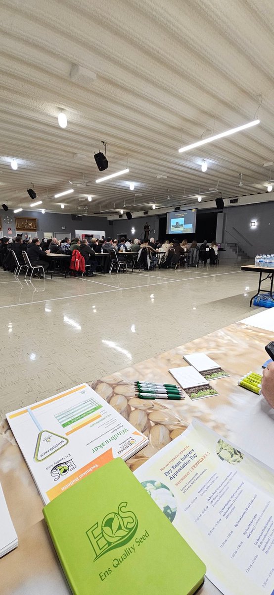 Celebrating 10 years of Bean Day in Manitoba today in Carman. Great turn out. #Let'stalkbeans <a href="/MbPulseGrowers/">MPSG</a>