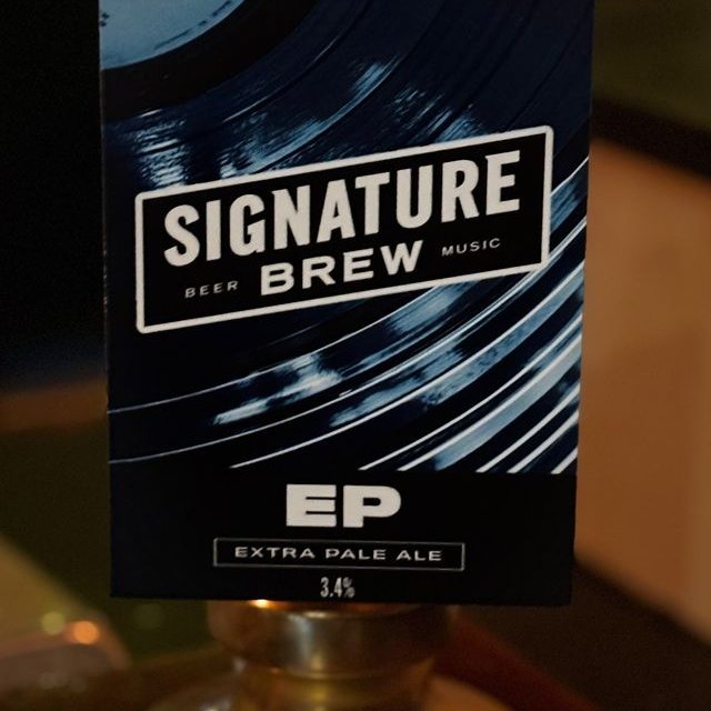 Fresh on cask. A nice 3.4% extra pale ale from <a href="/SignatureBrew/">Signature Brew</a>.  Brewed for the first time in years. When originally brewed, it went on to become Roadie which you probably recognise as our regular keg session IPA.