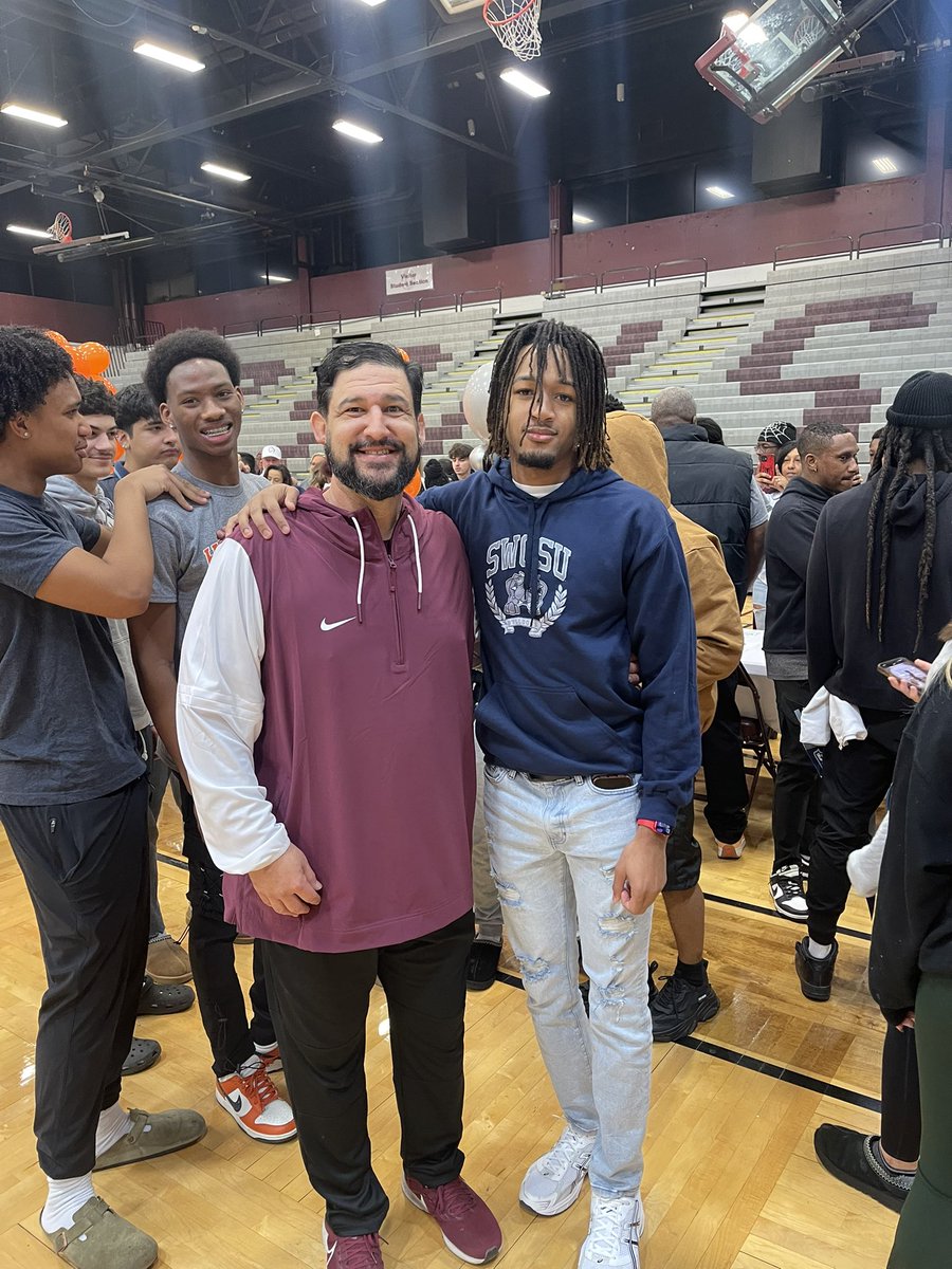 Chris Fisher tweet media