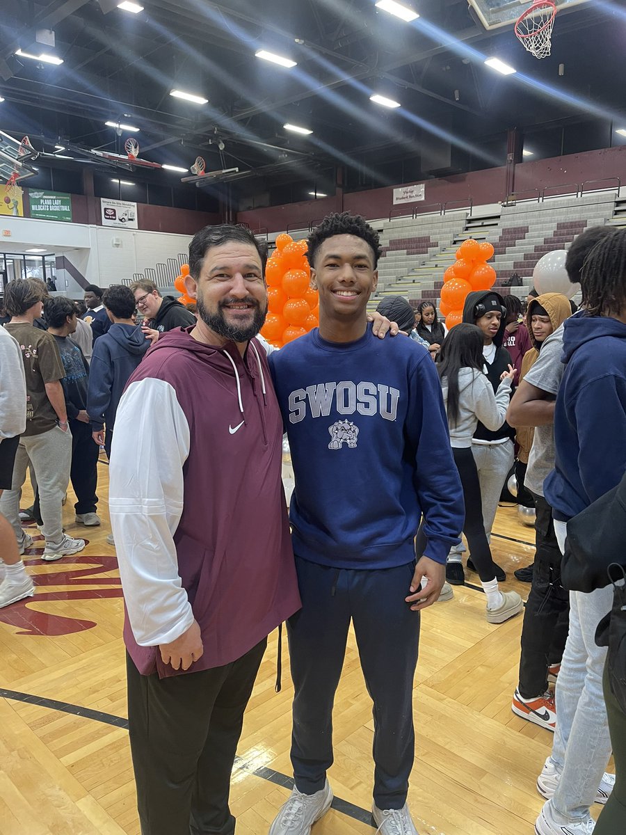 Chris Fisher tweet media