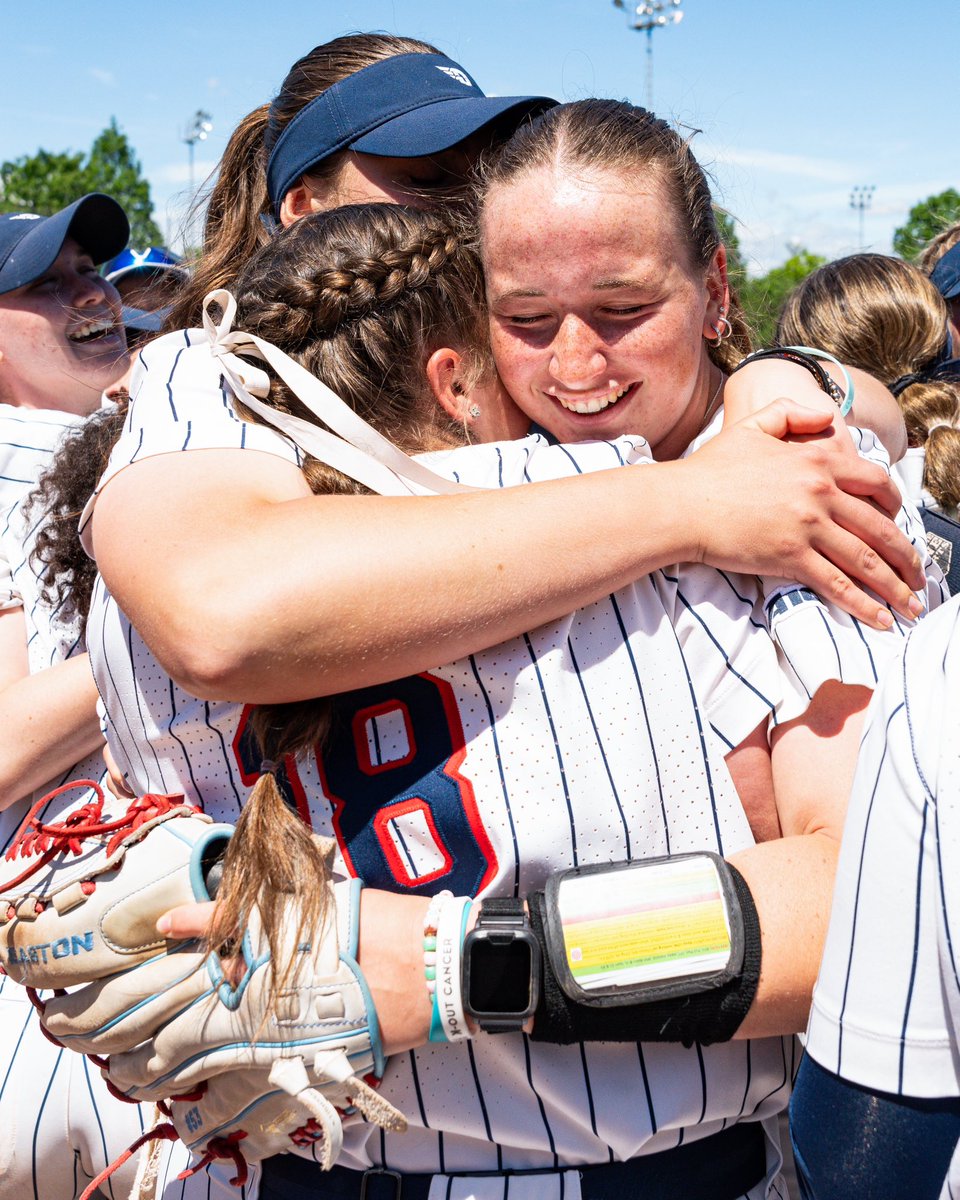 Today, and every day, we’re proud to celebrate our women student-athletes and staff. ✈️

Happy National Girls and Women in Sports Day.
