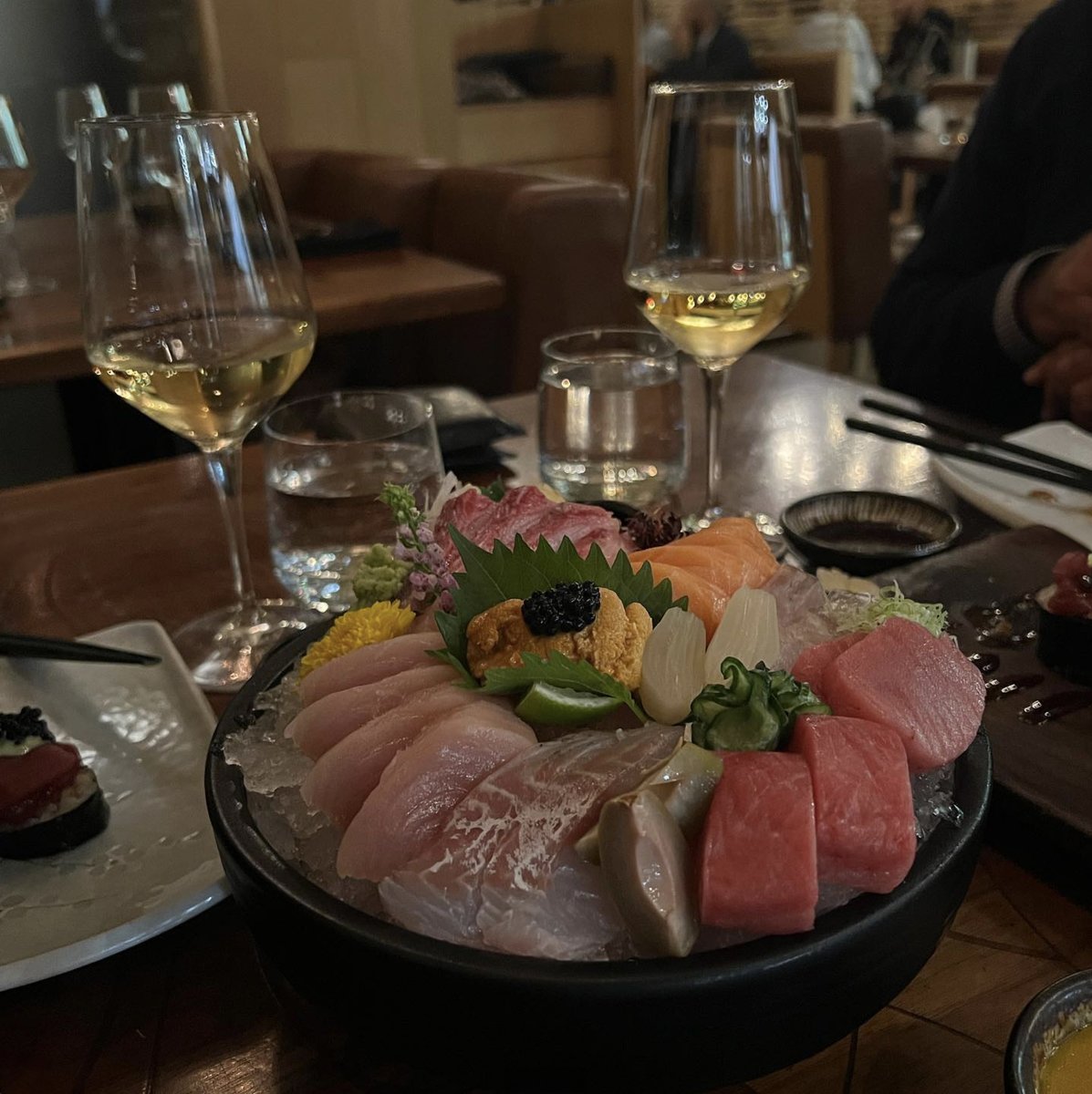 N'oubliez pas la Saint-Valentin la semaine prochaine. RÉSERVEZ AVEC NOUS !
Don’t forget Valentine’s next week. RESERVE WITH US!

En Salle à Manger | Pour Emporter | Livraison
Dine-in | Takeout | Delivery
-
514-750-7534
info@parkresto.com