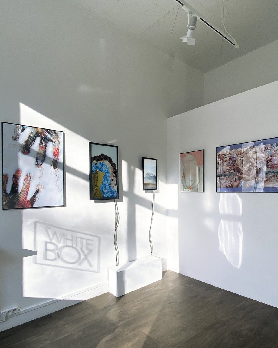 ClownVamp (@clownvamp) on Twitter photo Install photos are in for THE WHITE BOX 🥹!
An AI art show I curated <a href="/DataGalerie/">Galerie Data</a> in Paris....
Now open during gallery hours (Thursday-Saturday 2PM - 8PM). Party and Tezos drop on Feb 13th.
more photos + details after the jump.. Install photos are in for THE WHITE BOX 🥹!
An AI art show I curated <a href="/DataGalerie/">Galerie Data</a> in Paris....
Now open during gallery hours (Thursday-Saturday 2PM - 8PM). Party and Tezos drop on Feb 13th.
more photos + details after the jump..