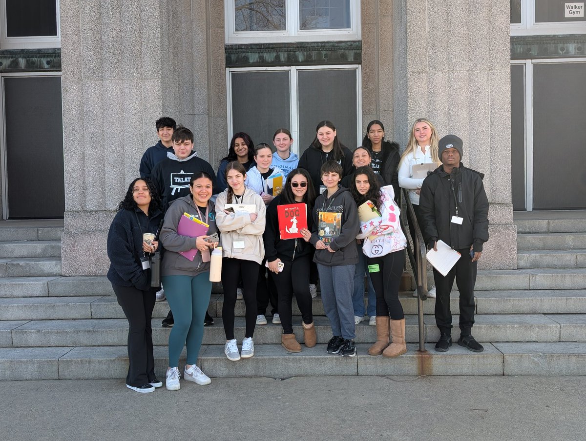 .<a href="/OSchoolsPR/">Oceanside School District #OSD_NY</a> The Take a Look at Teaching (TALAT) Club visits the Oceanside Early Learning Center for #WorldReadAloudDay <a href="/nysut/">NYSUT</a> <a href="/NBPTS/">National Board</a>  We are a clun dedicated to Building Future Teachers who I spire the Future!