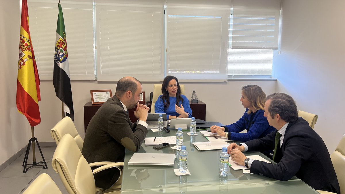 Las empresas de distribución farmacéutica de gama completa garantizan la igualdad territorial en el acceso a la atención farmacéutica por parte de toda la población de #Extremadura, residan en las  capitales o en las zonas rurales. #Equidad

👉 bit.ly/FEDIFAR-CSSSJE