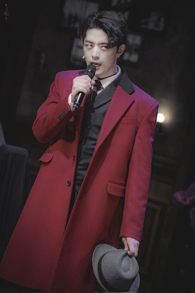 25. 2. 5. 미아 파밀리아 커튼콜

스티비 役 || #변희상

아무것도 후회하지 않겠다.
미아 파밀리아