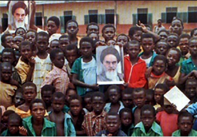 fa_abv's tweet photo. Nigerian Shias are mainly inspired by Imam Khomeini. 
These are all children of Khomeini... 

❤️🇮🇷🇳🇬 ❤️ https://t.co/cQo2SM1OQh