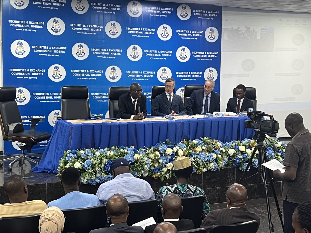 Algorand_NG's tweet photo. 🚀 Bridging Innovation & Regulation!

As the blockchain industry matures, engaging regulators & stakeholders is crucial.

The @AlgoFoundation team @Eric_ldn, @mattkeller1, @benonuoha had a series of engaging sessions with the Securities and Exchange Commission Nigeria @SECNigeria,  exploring blockchain use cases in the capital markets. Special thanks to the Director General, Dr Emomotimi Agama.  

Collaboration drives adoption! 💪💡 
#Blockchain #AlgorandCan
