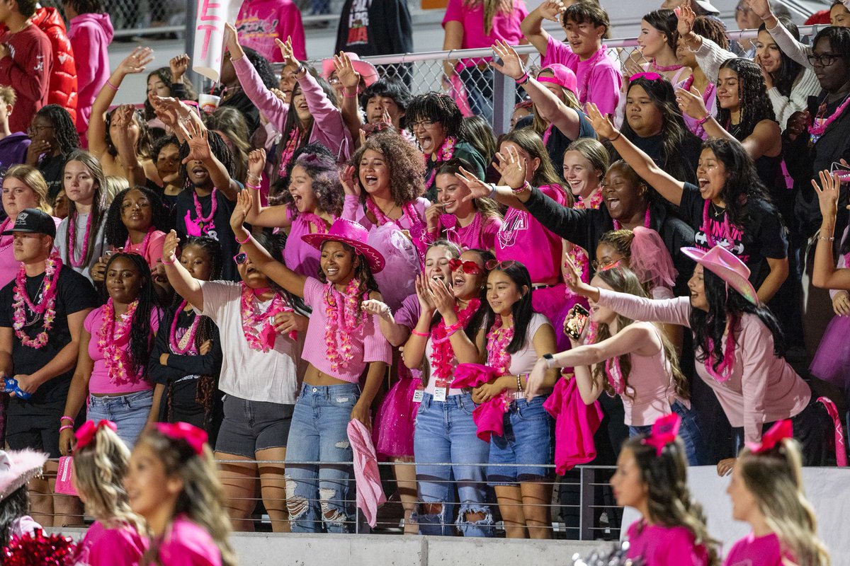 HuttoHS_Fball's tweet image. We have one of the best student sections around! We appreciate them for showing up and showing out every week! #gametimestudents