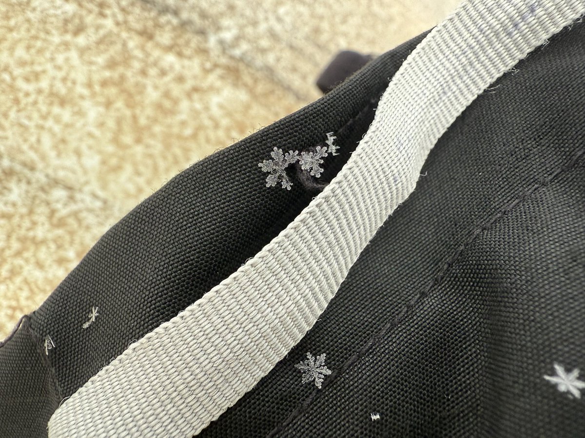 #Erciyes’te eldiven üzerine düşen kar taneleri #karyağışı