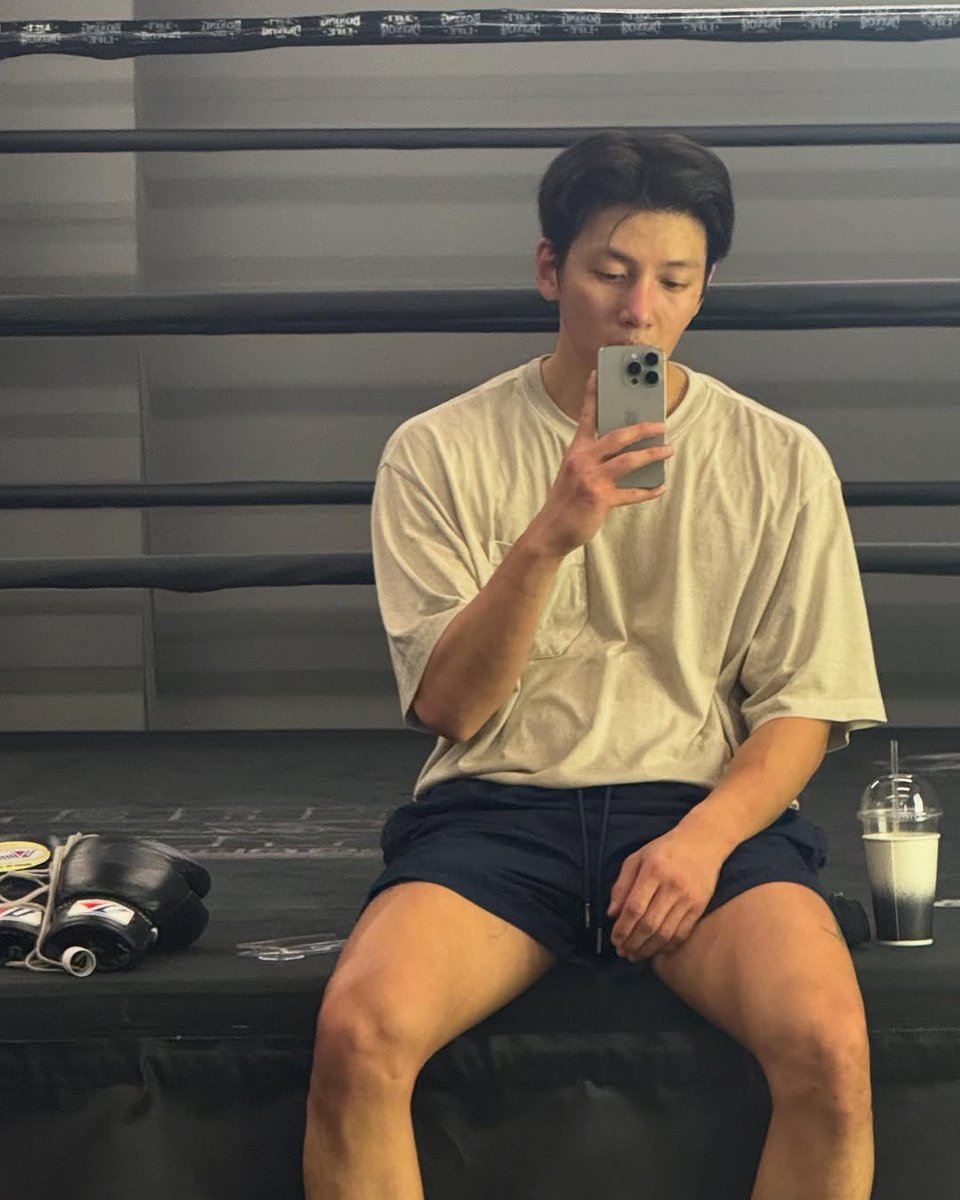 vana_vvk1973's tweet photo. You look tired........but physical health also comes first🏋️🤸🥰🫶🫰🧡🇬🇷
@jichangwook
#bangchigu
#HI&
#JICHANGWOOK
#JCW
#JICHANGWOOK_ARCHIVE
#springcompany_official
#지창욱
#jichangwook
#TheWorstOfEvil
#ParkJunmo
#welcometosambalri
#revolver
#queenwoo
#jichangwookfans
#repost https://t.co/nbUzGDUUp8