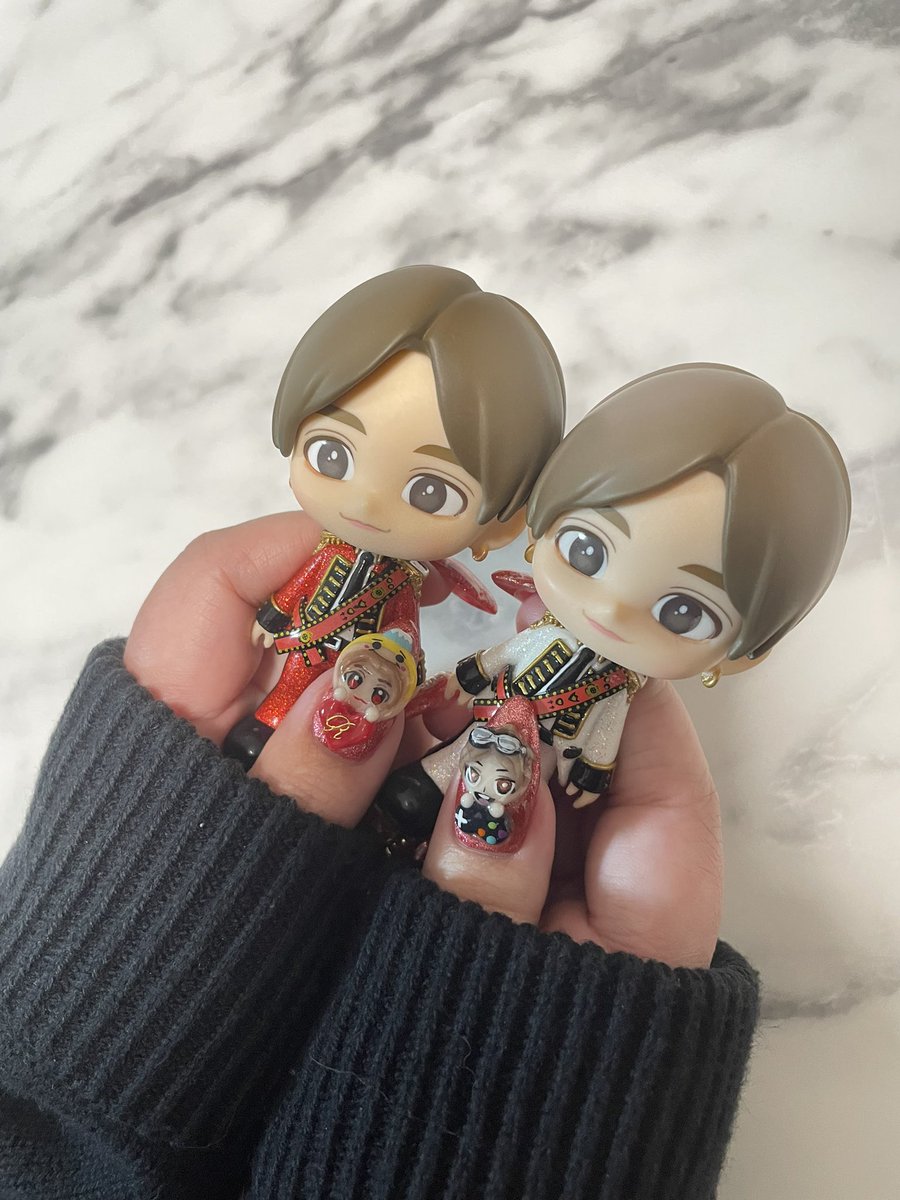 ___ya59's tweet photo. あのー、まじで今回のネイル大優勝なんで見てくださいほんと✊🏻➰❤️ https://t.co/B78hQpRpZ3