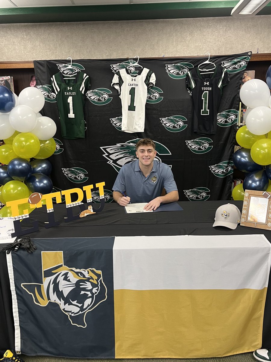 Coaching4God's tweet photo. Proud of Carson for signing to play for ETBU. He is an elite competitor that loves the Lord!  A ton of hard work and determination behind this accomplishment! https://t.co/U6YmLTJZt7