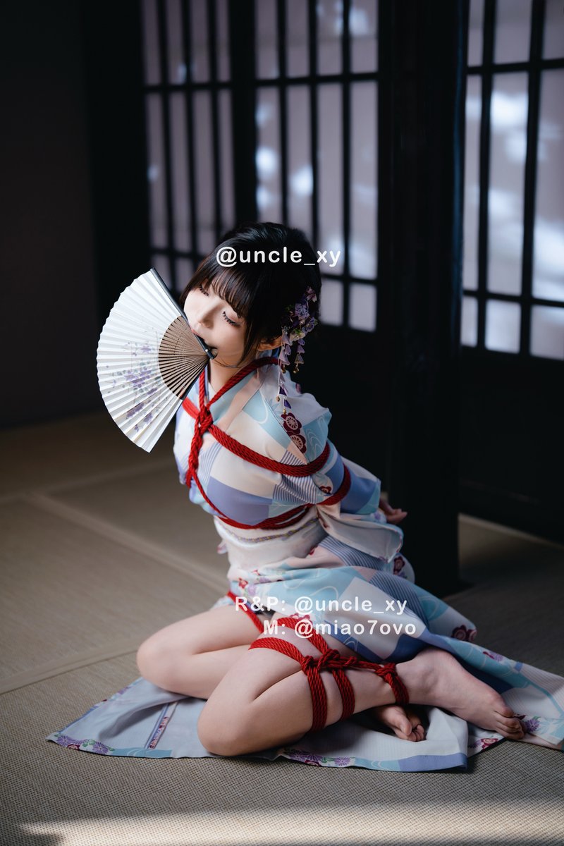 绝美猫柒
M: <a href="/miao7ovo/">抹茶猫柒喵</a> 
R&amp;P: <a href="/uncle_xy/">子不语</a>