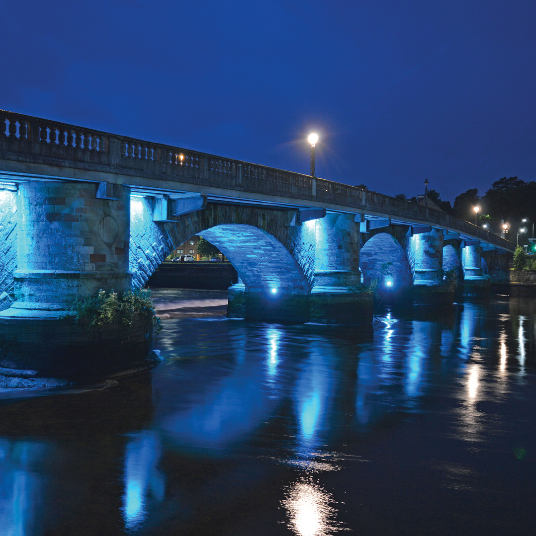 ColorKinetics's tweet photo. Have you seen #ColorKinetics illumination of the iconic Dumbarton Bridge⁉️Color Kinetics luminaires bring new life to the historic bridge in Dumbarton, Wales. The bright colors reflect on the Leven River below, creating a dramatic, eye-catching effect for all to enjoy 🌈✨ https://t.co/DeTII1v0uw