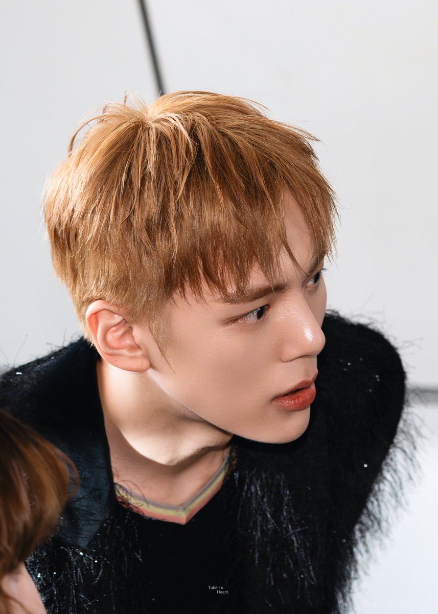 250205 한나신 패션쇼
속눈썹이랑.. 피부결까지 보실 수 있게 고화질로...
#민혁 #MINHYUK #몬스타엑스 #MONSTA_X #MONSTAX