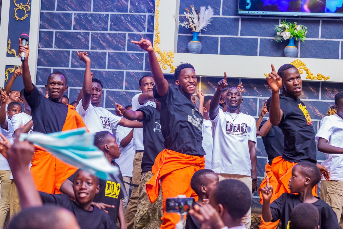 SabulaNationUG's tweet photo. Sabula Nation, the catalyst u need on ur event🔥🥰 #fypシ #fypシviral #foryou https://t.co/F2mpVmqBzo