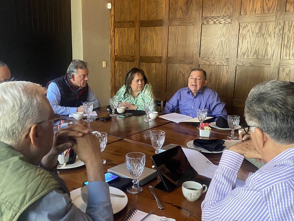 Si la convocatoria para renovar la rectoría de la <a href="/SoyUnison/">Soy Unison</a> se aprueba mañana, las campañas empezarán el 28 de febrero, dice el Mtro. Cuauhtémoc González, quien ha levantado la mano <a href="/elmalauraaa/">Elma Laura Ahumada</a>  @Archivoconfiden <a href="/CanoFrancoR/">CanoFranco</a> <a href="/NoticiasTermo/">Termometro en linea</a> <a href="/luzmer02/">Luz Mercedes Moreno</a> <a href="/ruizgamez/">Jesús Ruiz Gámez</a> <a href="/hilarioolea/">Hilario Olea Ruiz</a>