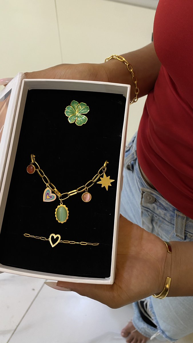 shop_lamy's tweet photo. She wants jewelry for valentines🥹💘 

Shop gorgeous gift options here: https://t.co/kk552a7SbX https://t.co/36jzltgw6P