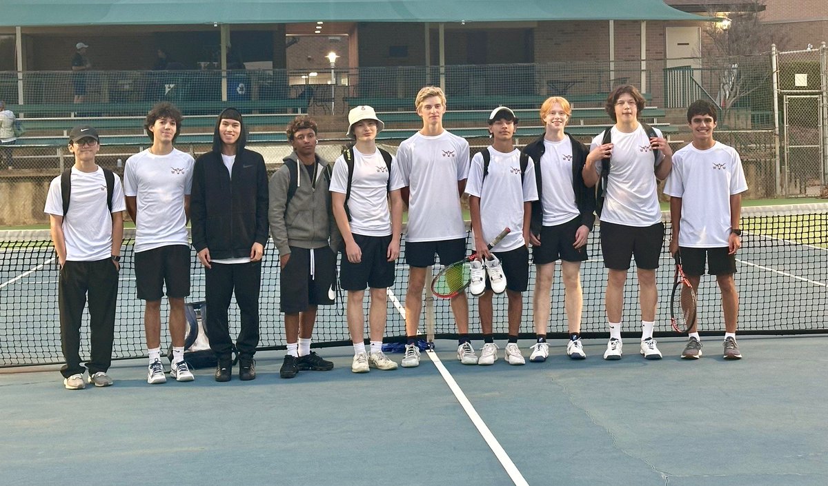 TennisWTW's tweet image. Great matches vs Jesuit last night! @ClubWtw @WTWLonghorns @WTWHighSchool