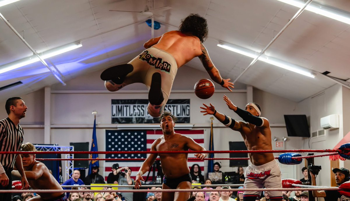 LWMaine's tweet photo. ▶️ FREE SHOW on YouTube!

Limitless Wrestling “The Great Divide”
• @DelmiExo vs. @ReelCatchAV
• @ThaReal_DC vs. @ChanThomasPro 
• @_BlakeChristian vs. @PerfectAaron1
• @smokeshow_ricky + @bradbay1or vs. @JermaineMarbury + @milomirra_

👉 https://t.co/NidaYlXHhP https://t.co/PTTIxfsmrf