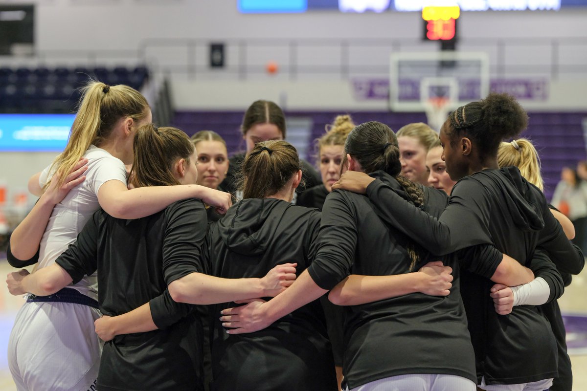 HCrossWBB's tweet photo. Happy National Girls and Women in Sports Day! 

Today, we celebrate and recognize the many women and girls and their past, present and future impact in sport ✝️

#GoCrossGo | #NGWSD https://t.co/ZVzvouVJrp