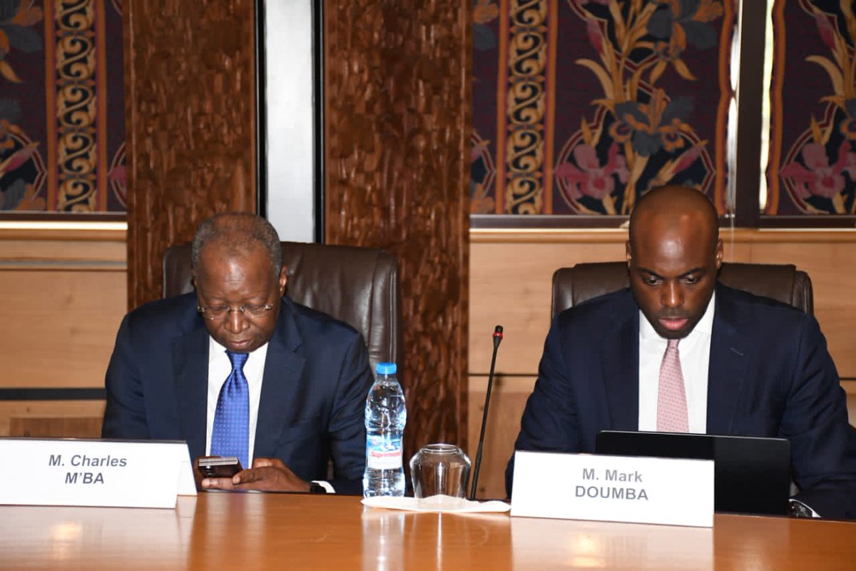 Messieurs Charles M’BA et Mark-Alexandre DOUMBA, respectivement Ministre des Comptes publics et de la Dette ; et Ministre de l’Economie et des Participations, ont pris part le 04 fevrier 2025 à Douala ( Cameroun) à une session extraordinaire du Comite Ministeriel de l' UMAC.